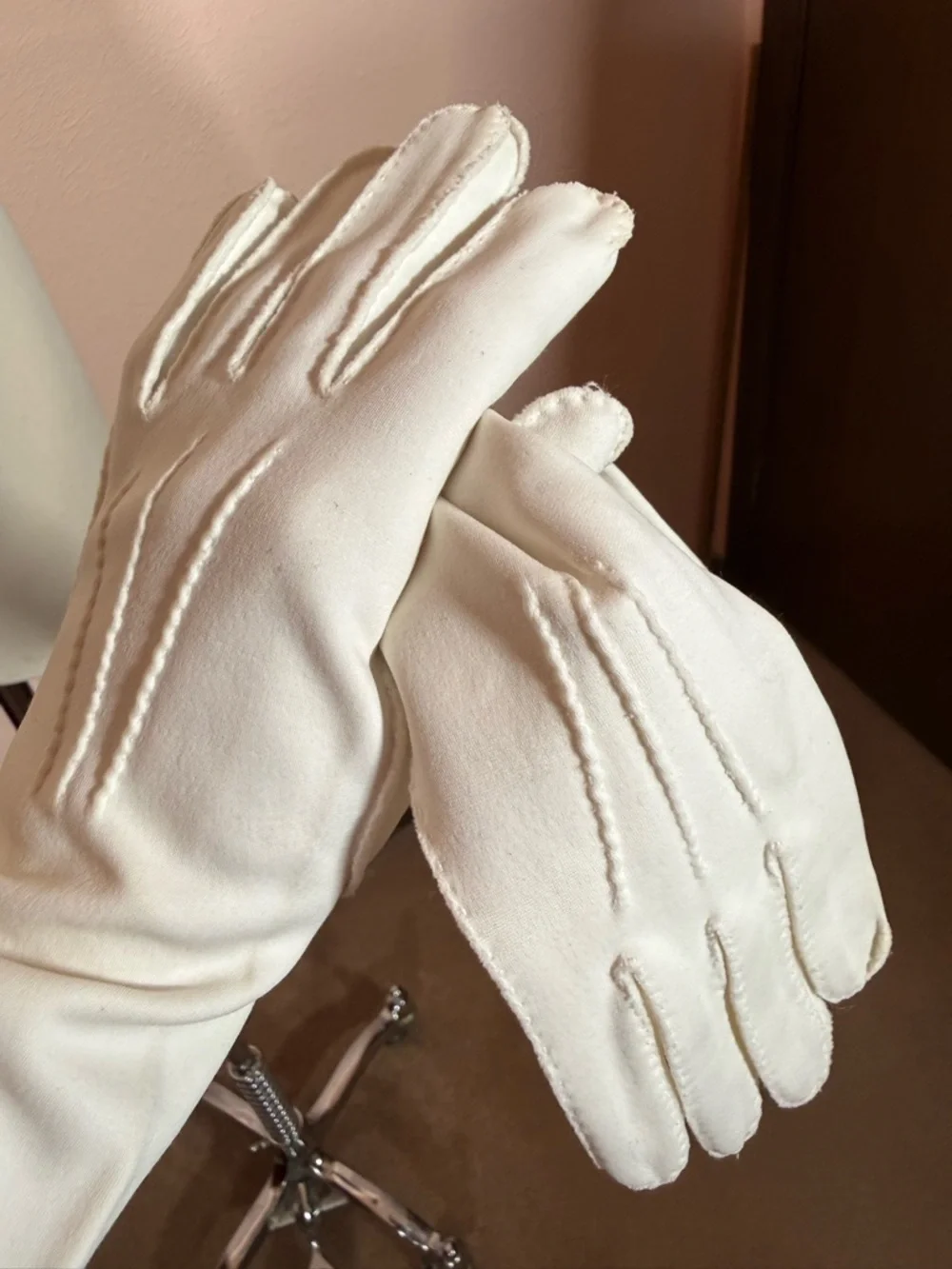 Vintage 1940’s Art deco top stitched white Opera Gloves wedding Large 8 Like new